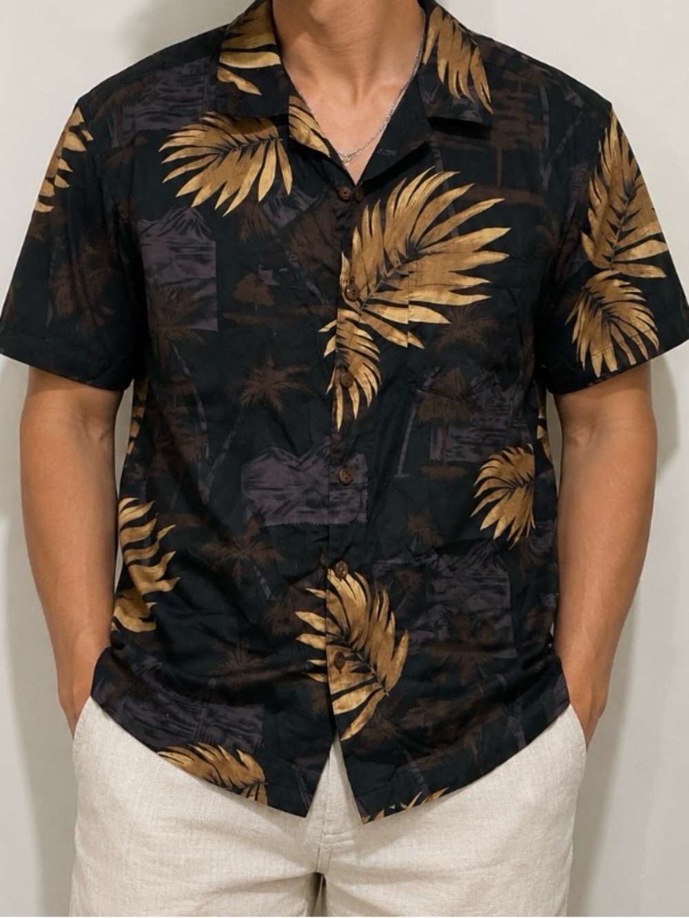 High Surf Hawaiian Shirt Men's medium Black Gold Tropical Print Camp Button Up